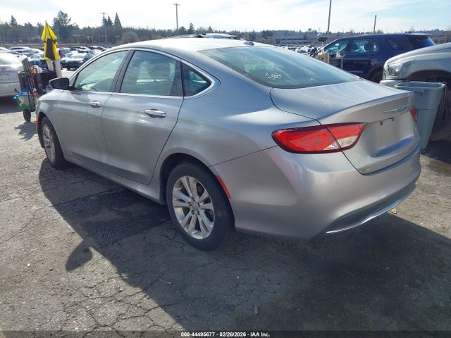 Chrysler 200 Limited 2015 1C3CCCAB6FN596026 Image 3