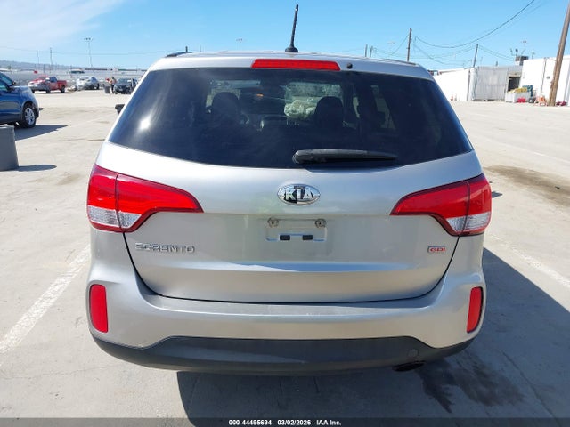5XYKTCA6XFG553648 KIA SORENTO LX