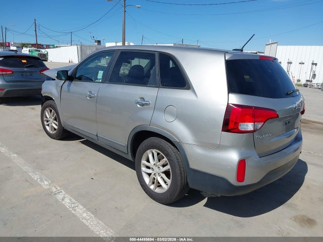 5XYKTCA6XFG553648 KIA SORENTO LX