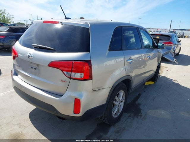 5XYKTCA6XFG553648 KIA SORENTO LX