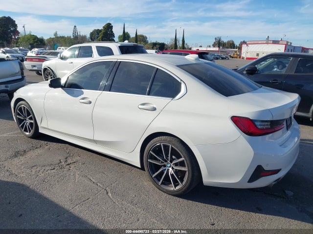 2019 BMW 330I WBA5R1C59KAK09627 Photo 2