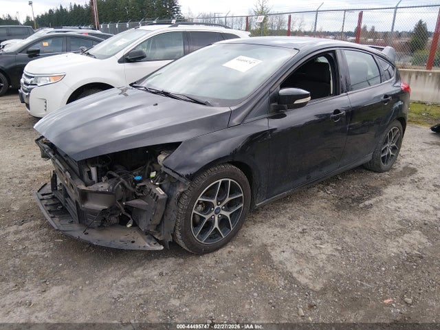 Ford FOCUS SEL 2018 1FADP3M24JL224582 Image 2