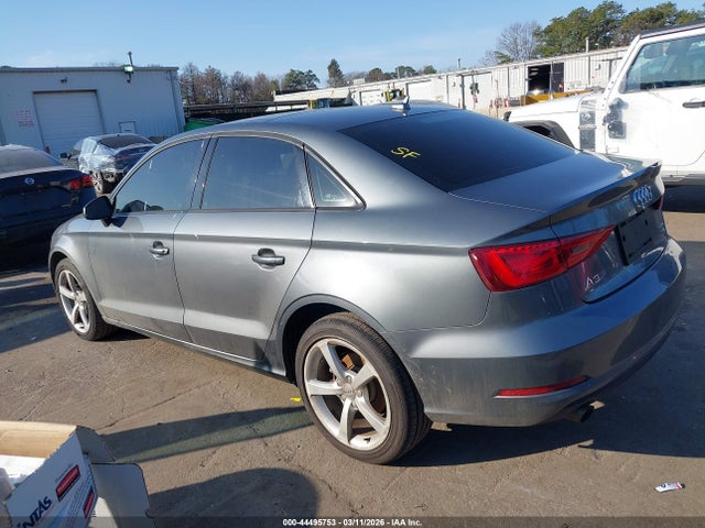 2015 AUDI A3 WAUBFGFF2F1011545 Photo 2
