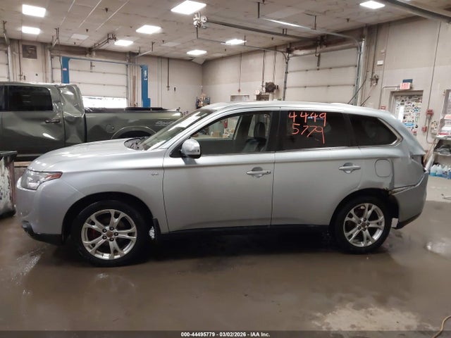 Продаж на аукціоні авто 2014 Mitsubishi Outlander Gt, vin: JA4JZ4AX9EZ013825, номер лоту: 44495779