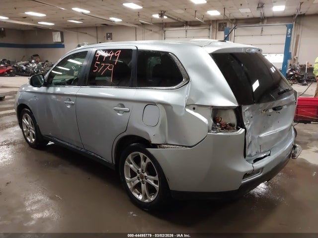 2014 MITSUBISHI OUTLANDER JA4JZ4AX9EZ013825 Photo 2