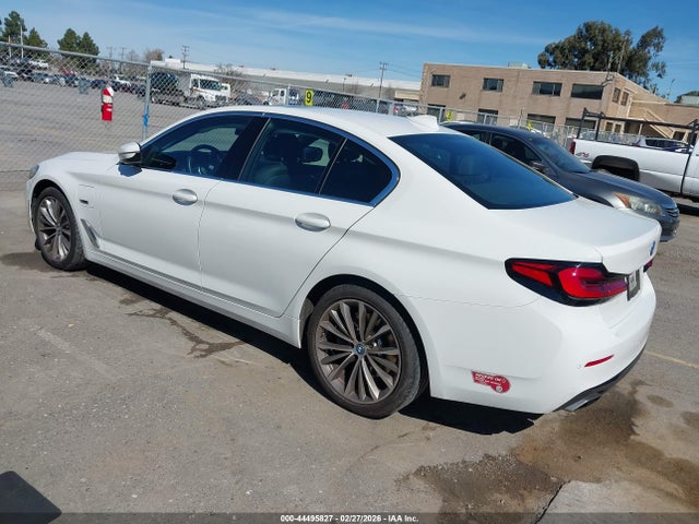 2023 BMW 530E WBA13AG0XPCM59078 Photo 2