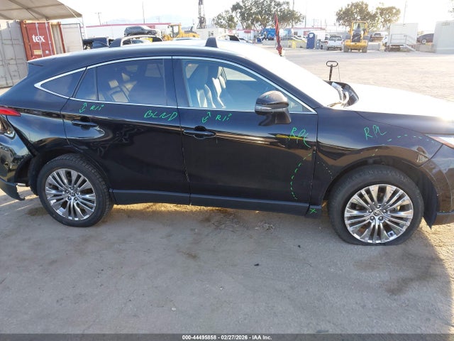 JTEAAAAH4PJ135980 Toyota Venza Xle