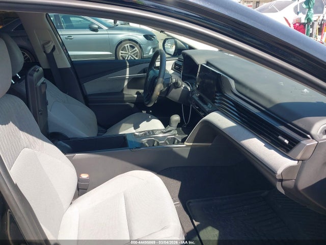Toyota CAMRY LE 2025 4T1DAACK5SU649656 Image 5
