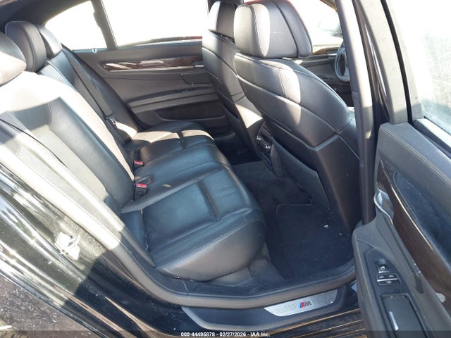2011 BMW 740I WBAKA4C51BC392327 Photo 7