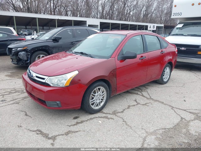 2011 FORD FOCUS 1FAHP3FN2BW117555 Photo 1