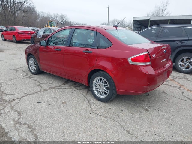 2011 FORD FOCUS 1FAHP3FN2BW117555 Photo 2