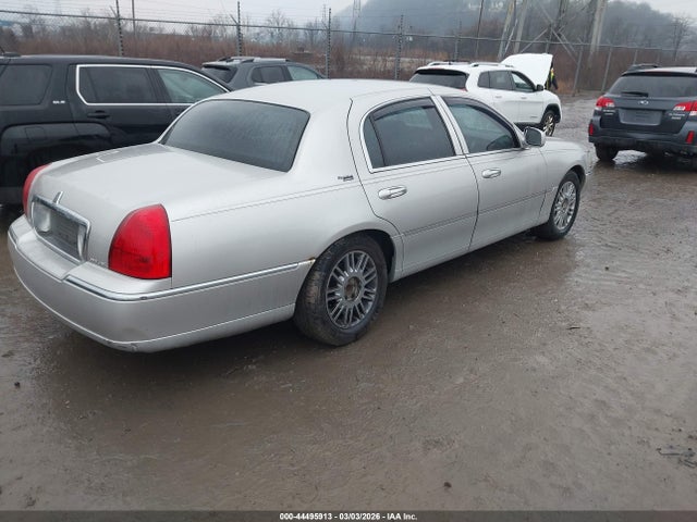 2009 LINCOLN TOWN CAR 2LNHM82V29X629171 Photo 3
