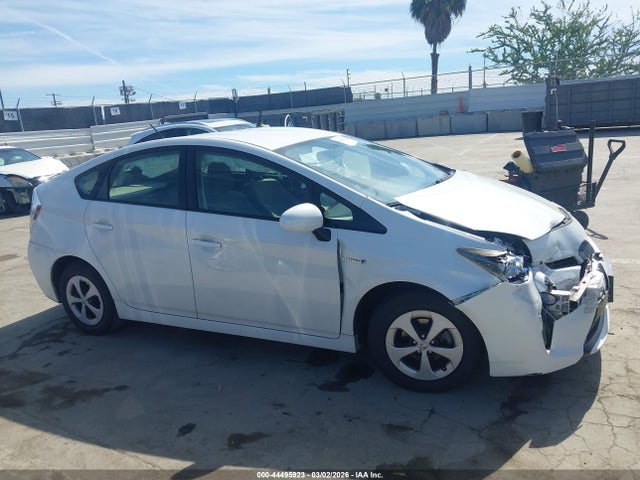 Toyota Prius Three 2015 JTDKN3DU1F1922045 Image 12