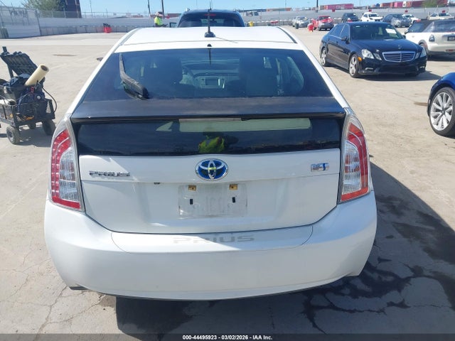 Toyota Prius Three 2015 JTDKN3DU1F1922045 Image 15