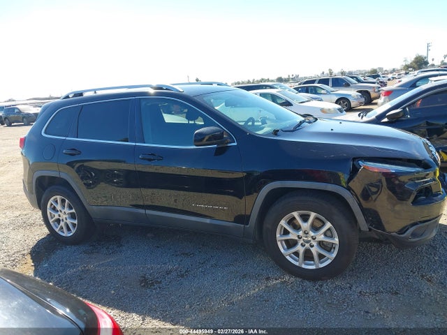 1C4PJLCBXHW517521 Jeep Cherokee Latitude Fwd