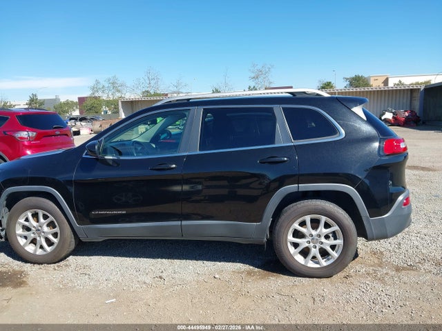 1C4PJLCBXHW517521 Jeep Cherokee Latitude Fwd