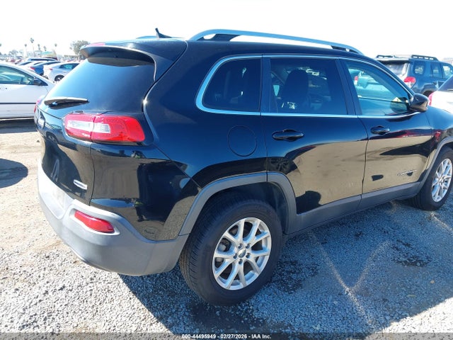 1C4PJLCBXHW517521 Jeep Cherokee Latitude Fwd