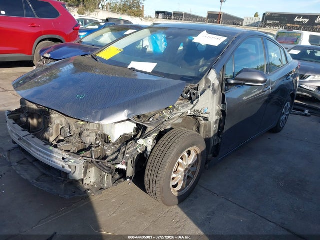 2020 TOYOTA PRIUS PRIME JTDKARFP5L3137162 Photo 1