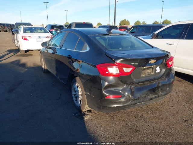 1G1BE5SMXH7101050 Chevrolet Cruze Lt Auto