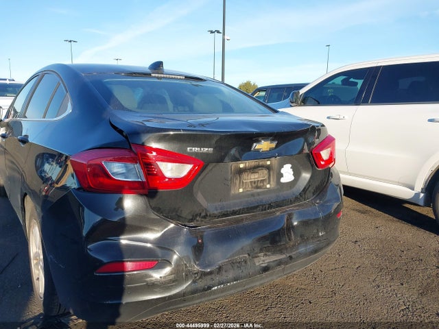 1G1BE5SMXH7101050 Chevrolet Cruze Lt Auto