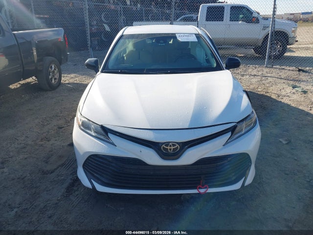 4T1B11HK3JU043982 Toyota CAMRY LE