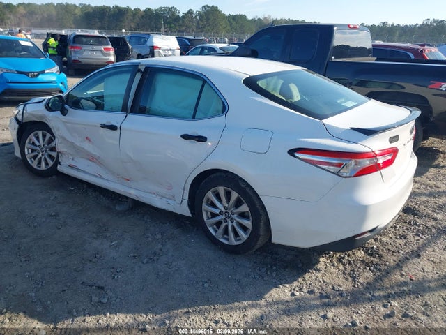 4T1B11HK3JU043982 Toyota CAMRY LE