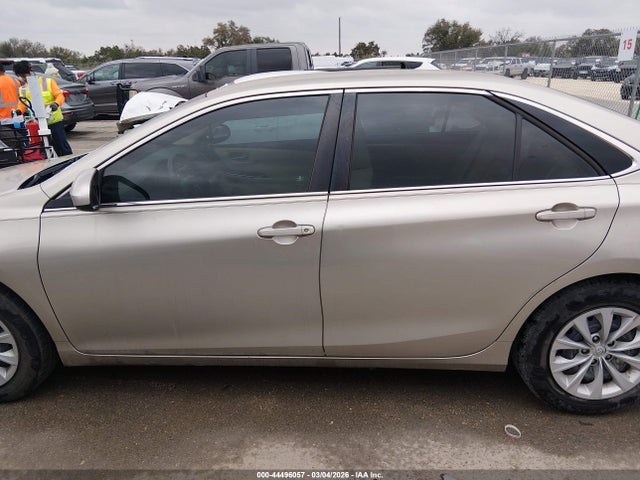 Toyota CAMRY LE 2015 4T4BF1FK0FR502449 Image 14