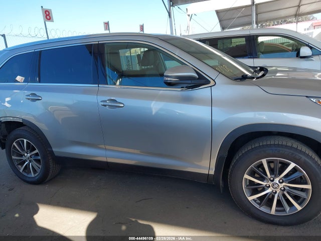 5TDJZRFH0KS732964 Toyota Highlander Xle