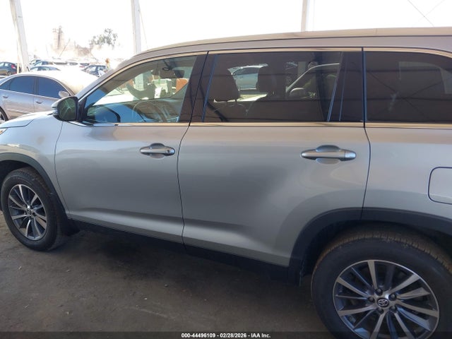5TDJZRFH0KS732964 Toyota Highlander Xle