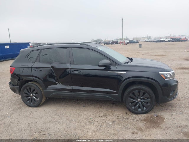 44496121 :رقم المزاد ، 3VV5X7B24RM080150 vin ، 2024 Volkswagen Taos 1.5t S مزاد بيع