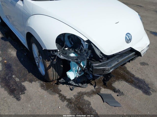 2018 VOLKSWAGEN BEETLE 3VWJD7AT8JM702492 Photo 5