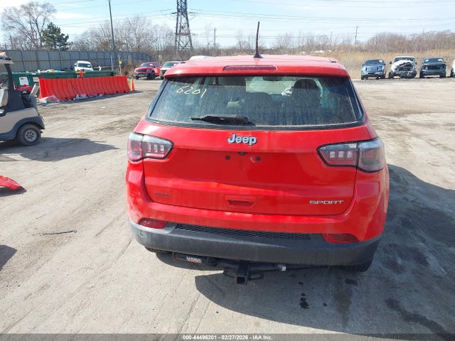 44496201 :رقم المزاد ، 3C4NJCAB0KT640087 vin ، 2019 Jeep Compass Sport Fwd مزاد بيع