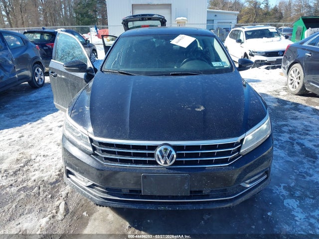 2017 Volkswagen Passat 1.8t Se მანქანა იყიდება აუქციონზე, vin: 1VWGT7A33HC012030, აუქციონის ნომერი: 44496253