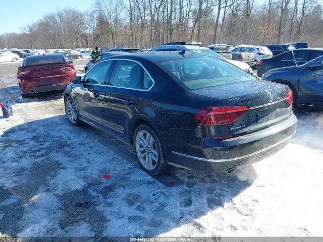 2017 Volkswagen Passat 1.8t Se მანქანა იყიდება აუქციონზე, vin: 1VWGT7A33HC012030, აუქციონის ნომერი: 44496253