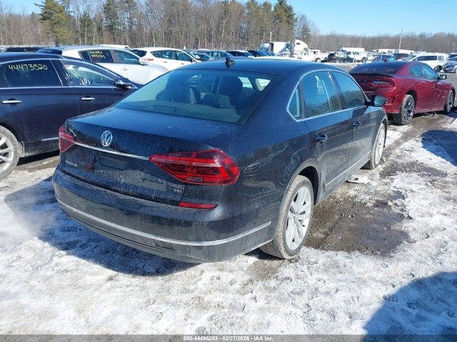 2017 Volkswagen Passat 1.8t Se მანქანა იყიდება აუქციონზე, vin: 1VWGT7A33HC012030, აუქციონის ნომერი: 44496253