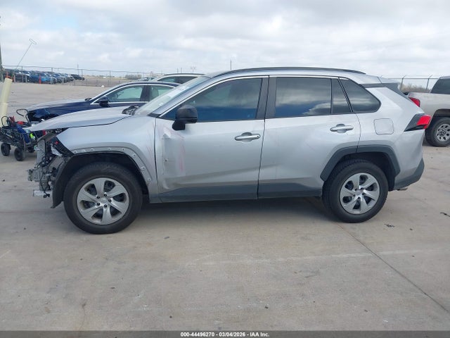 2T3H1RFV3MW177120 Toyota RAV4 LE