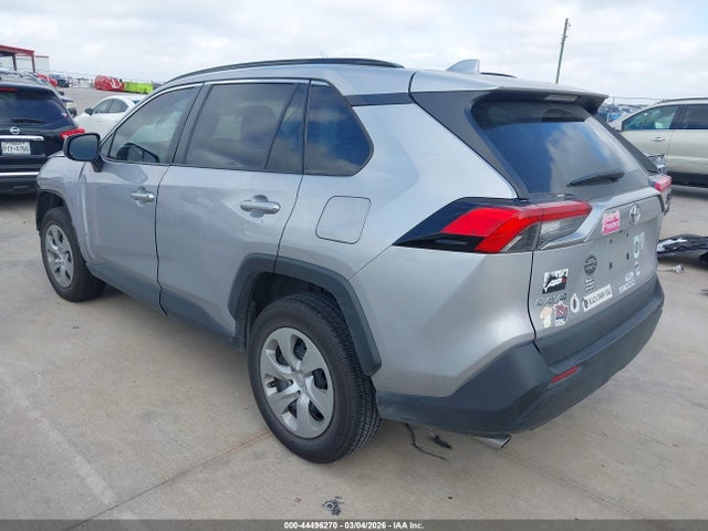 2T3H1RFV3MW177120 Toyota RAV4 LE
