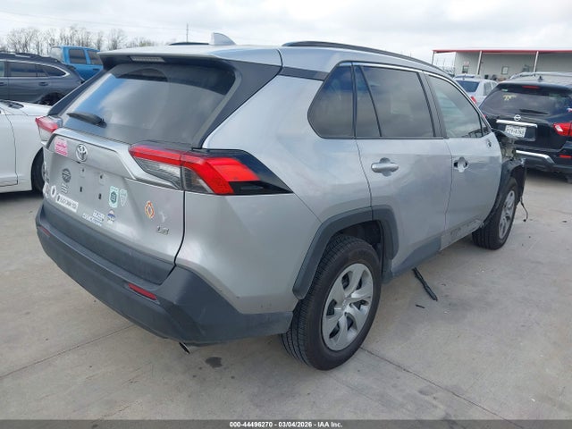 2T3H1RFV3MW177120 Toyota RAV4 LE