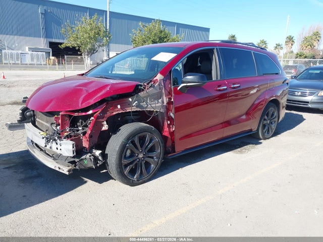 Toyota Sienna Xse 2022 5TDDRKEC6NS077062 Image 2
