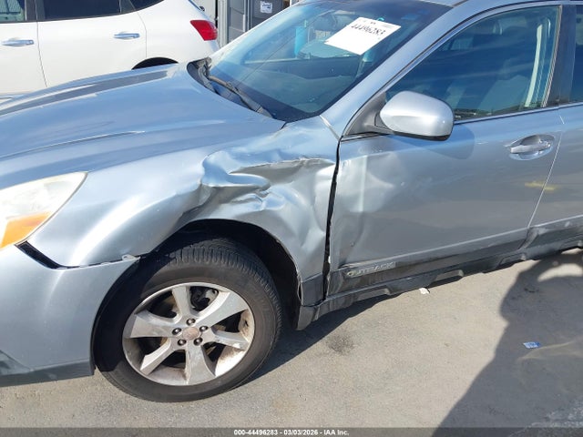 2014 Subaru Outback 2.5i Premium მანქანა იყიდება აუქციონზე, vin: 4S4BRBCC5E3204701, აუქციონის ნომერი: 44496283