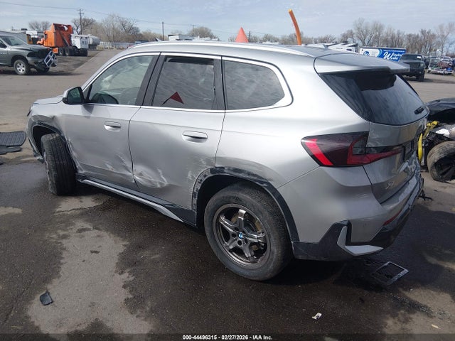 2024 BMW X1 WBX73EF01R5007486 Photo 2