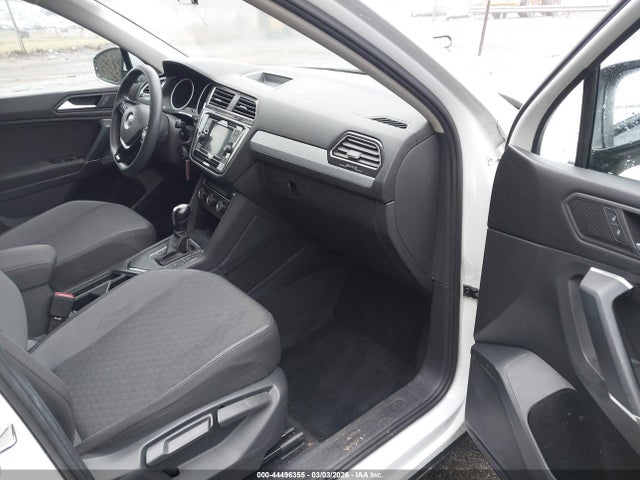 Продаж на аукціоні авто 2020 Volkswagen Tiguan 2.0t S, vin: 3VV1B7AXXLM111869, номер лоту: 44496355