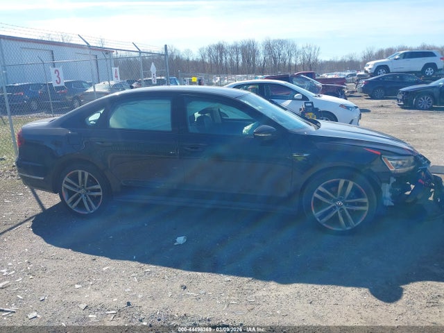 44496369 :رقم المزاد ، 1VWAA7A35JC039523 vin ، 2018 Volkswagen Passat 2.0t R-line/2.0t S مزاد بيع