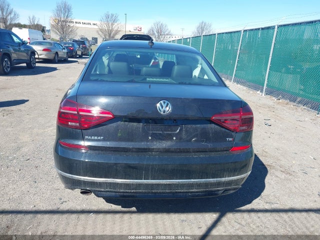 44496369 :رقم المزاد ، 1VWAA7A35JC039523 vin ، 2018 Volkswagen Passat 2.0t R-line/2.0t S مزاد بيع