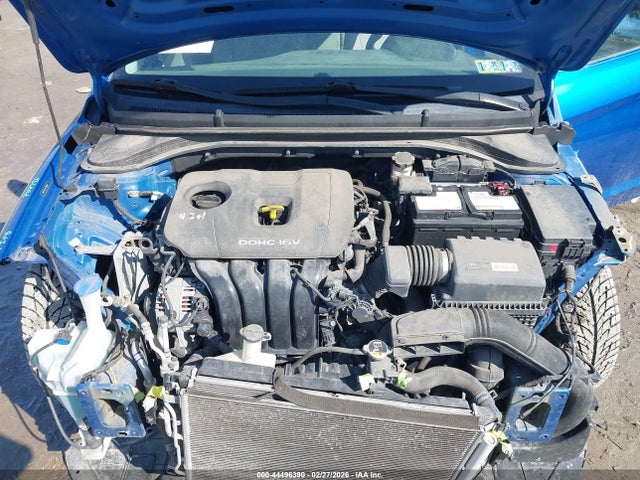 5NPD74LF4JH296262 Hyundai ELANTRA SE