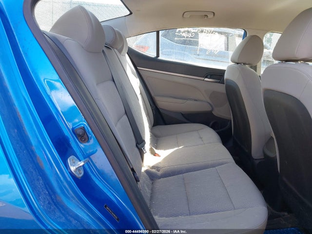 5NPD74LF4JH296262 Hyundai ELANTRA SE