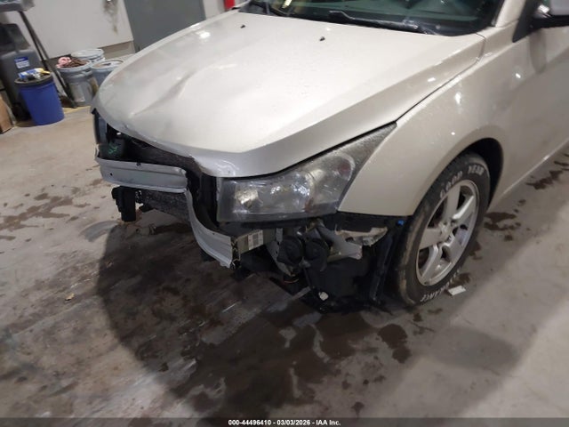1G1PC5SB8E7464274 Chevrolet Cruze 1lt Auto