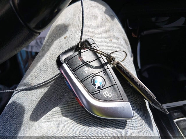 2019 BMW X1 WBXHT3C54K5L36696 Photo 10