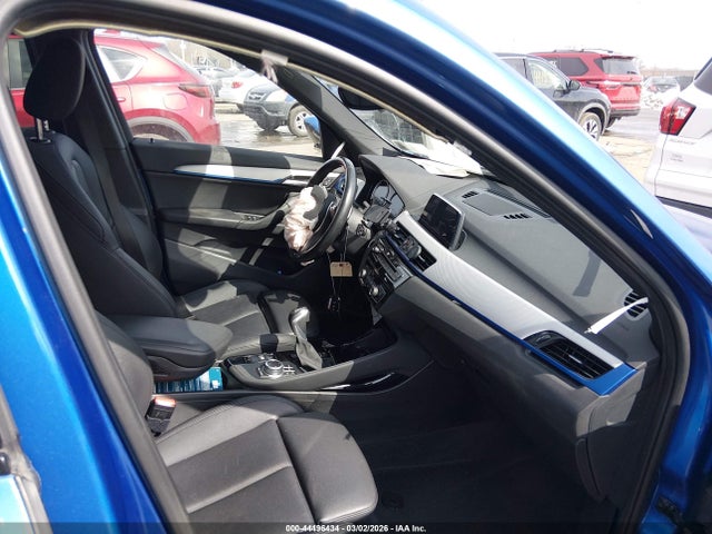 2019 BMW X1 WBXHT3C54K5L36696 Photo 4