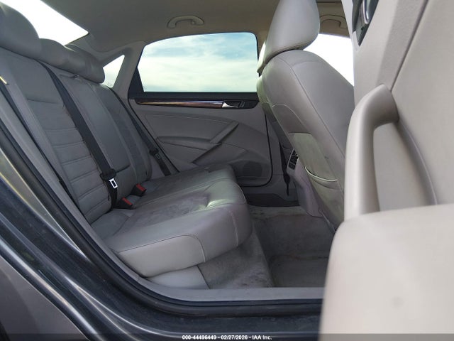 Продаж на аукціоні авто 2013 Volkswagen Passat 2.5l Sel Premium, vin: 1VWCP7A38DC013350, номер лоту: 44496449
